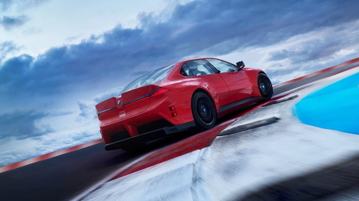 BMW M3, il mito non cambia: il nuovo sei cilindri manuale accende il Nurburgring