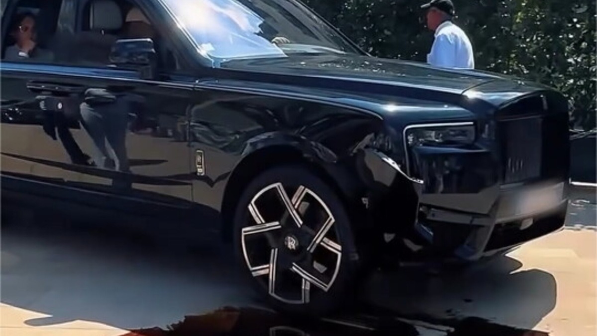 Rolls-Royce, che pasticcio: la Cullinan sanguina dopo un incidente incredibile
