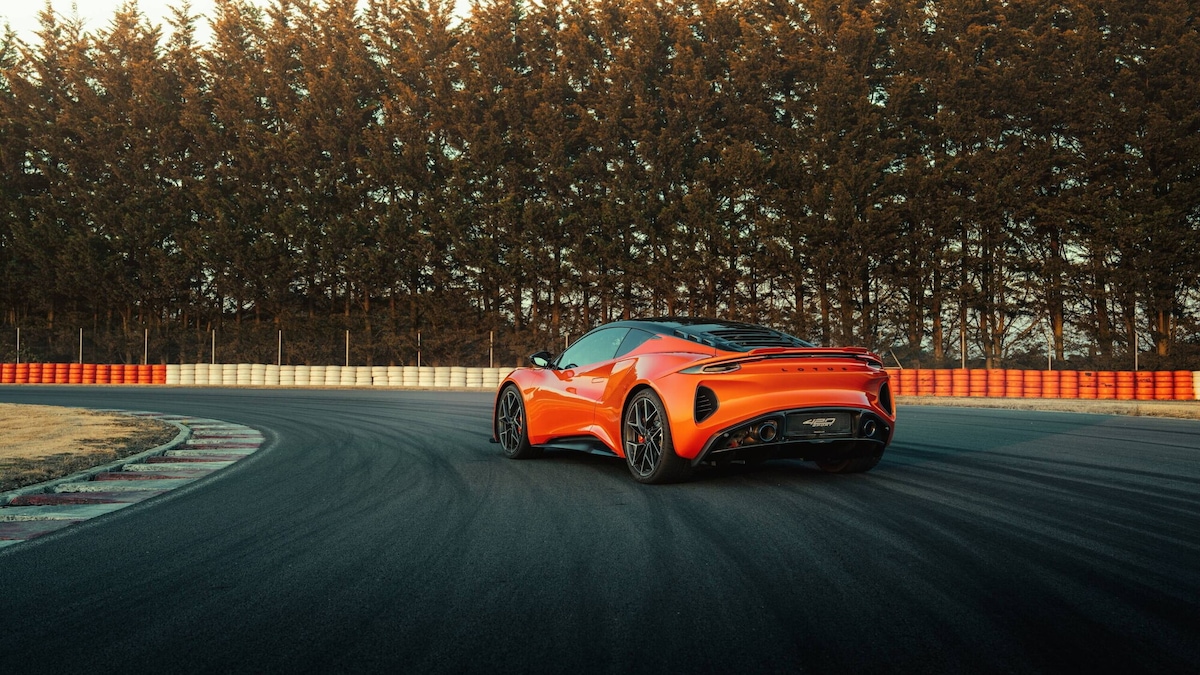 Emira 420 Sport, essenza Lotus all'ennesima potenza