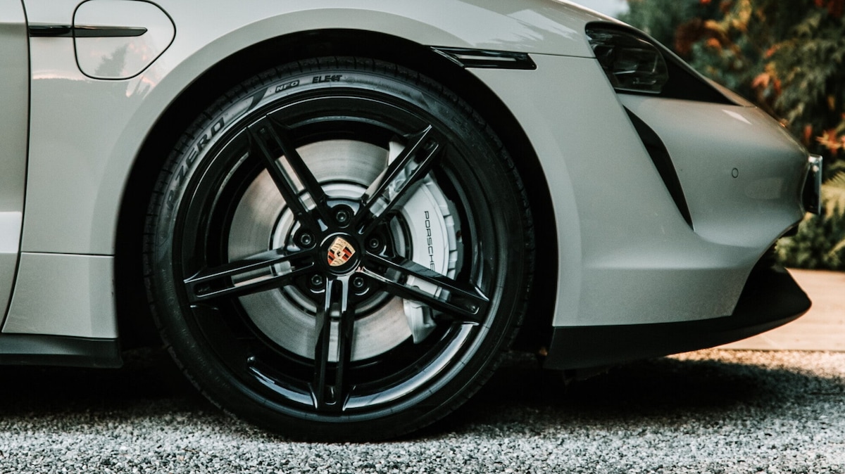 Pirelli, nuova vita alle gomme usate: il progetto per farne pneumatici da corsa