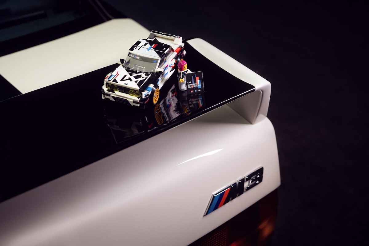 BMW M3, per i 40 anni veste la stessa livrea del kit LEGO