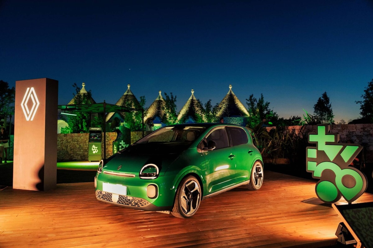 Renault Twingo stella della Valle d'Itria a Viva! Festival