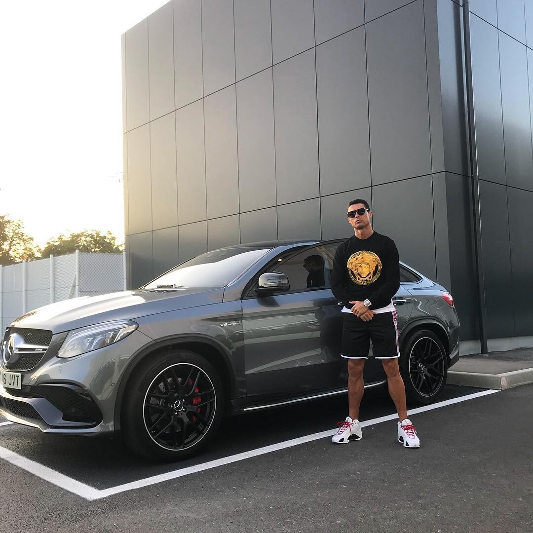 Cristiano Ronaldo, garage da sogno: "I miei giocattoli"