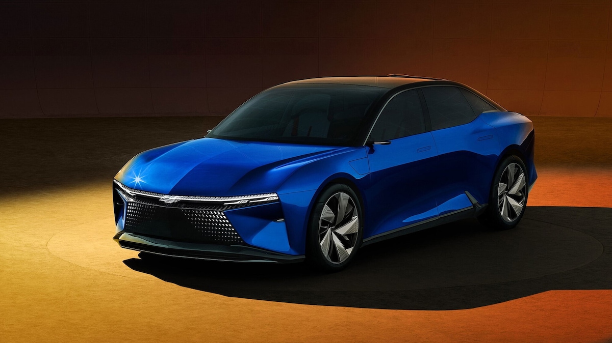 Chevrolet Camaro, ritorno a 4 porte e cambio manuale sul V8