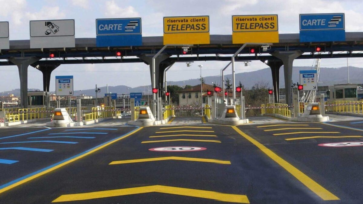Autostrade: addio code e casello, arriva free flow. Come funziona