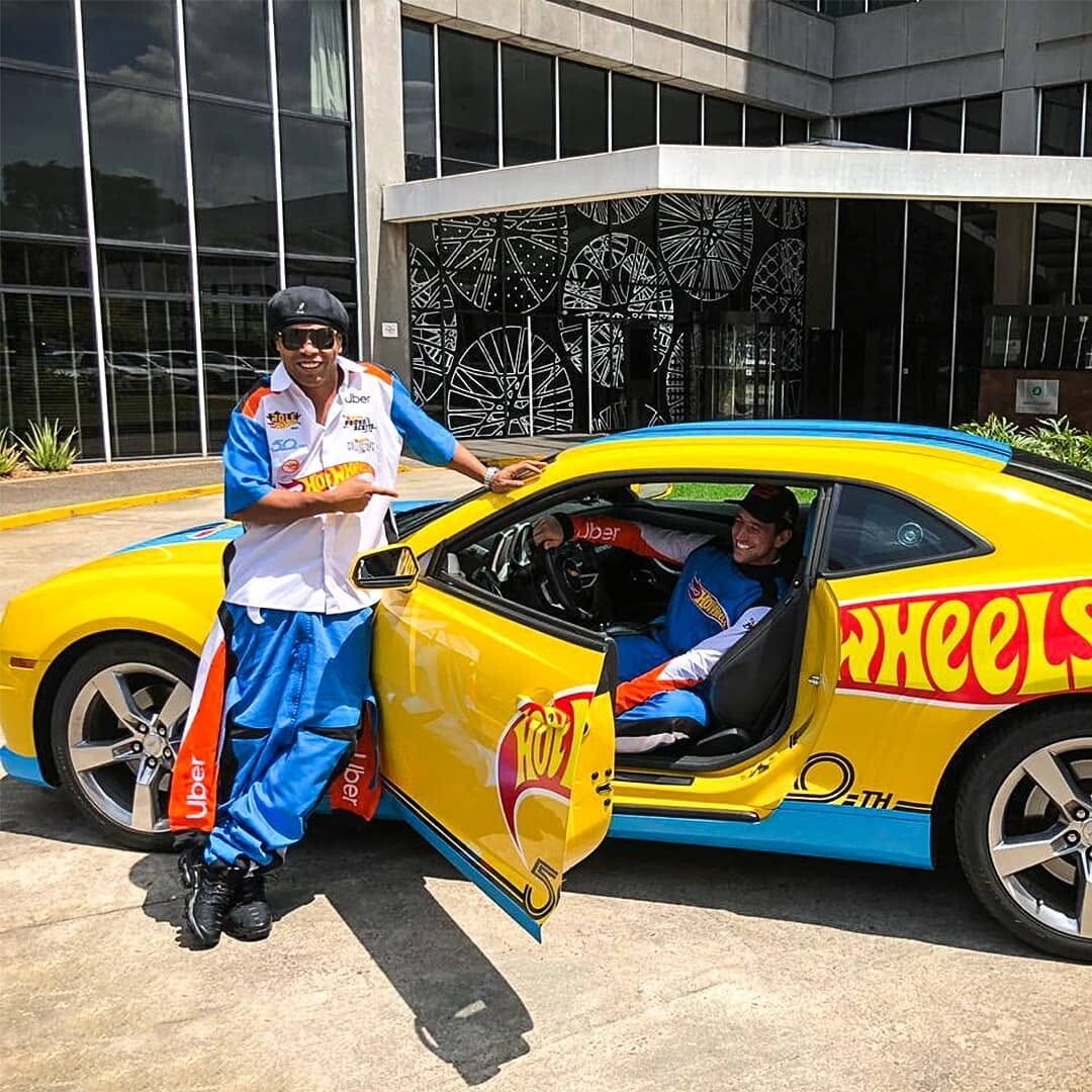 Ronaldinho, le auto da sogno dell'asso che torna in Italia