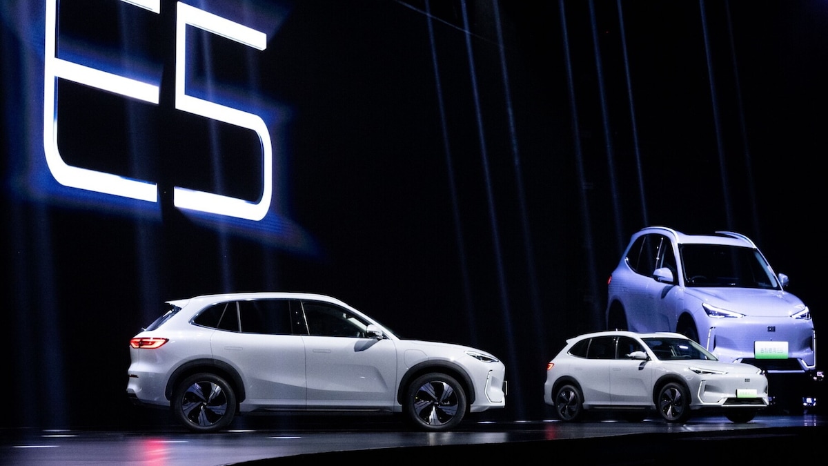 Ford, l'erede di Focus è un crossover su base Geely