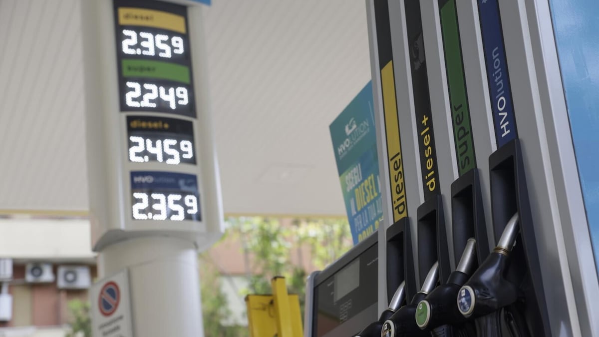 Prezzi carburanti, benzina e diesel in calo. Bonus, si lavora sulle soglie