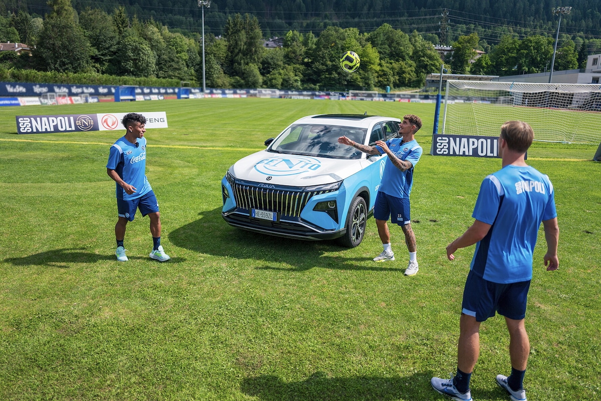 Napoli, aspettando Gabriel Jesus firma... Dongfeng