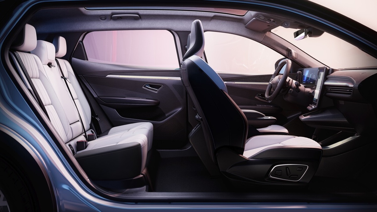 Renault Scenic E-Tech, che taglio ai prezzi!