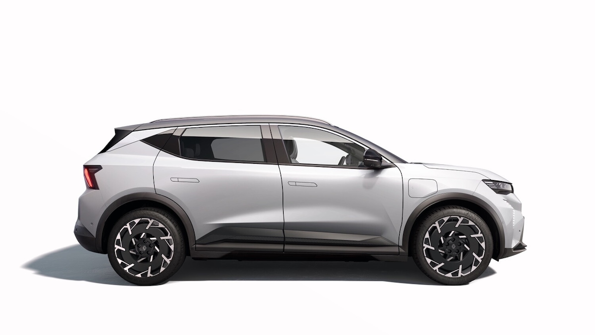 Renault Scenic E-Tech, che taglio ai prezzi!
