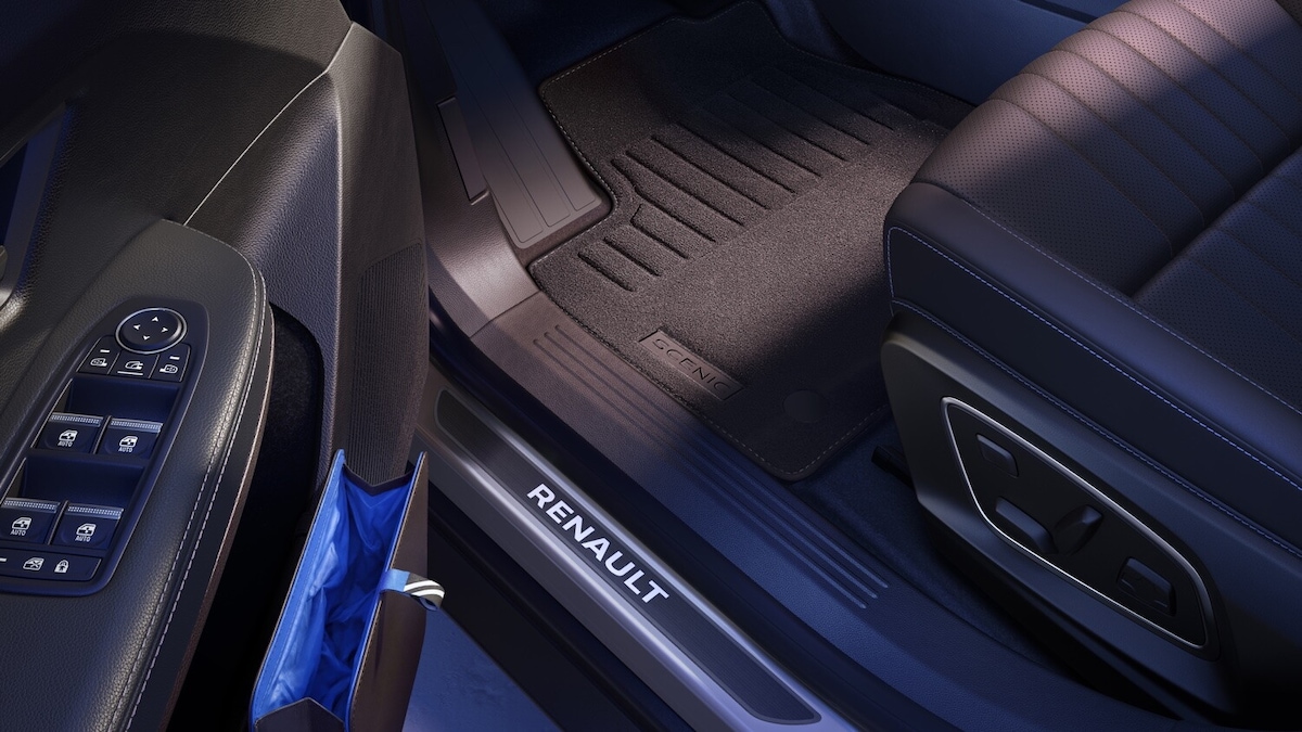 Renault Scenic E-Tech, che taglio ai prezzi!