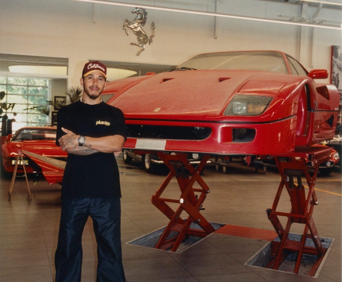 Hamilton, a Monza racconta la sua F40: "L'auto dei miei sogni"