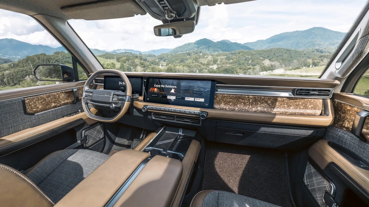 Scout Traveler, due anime differenti per sfidare Jeep