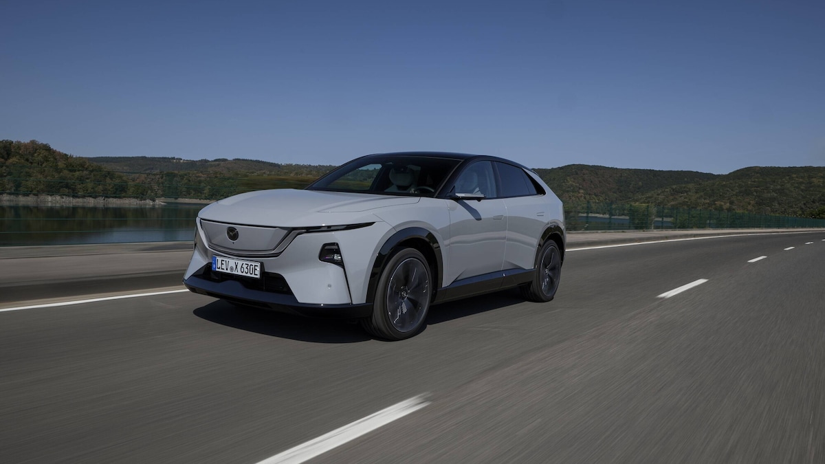 Mazda CX-6e, eleganza e piacere di guida anche in elettrico