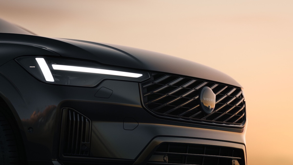 Volvo XC60 2027, plug-in dall'autonomia esagerata