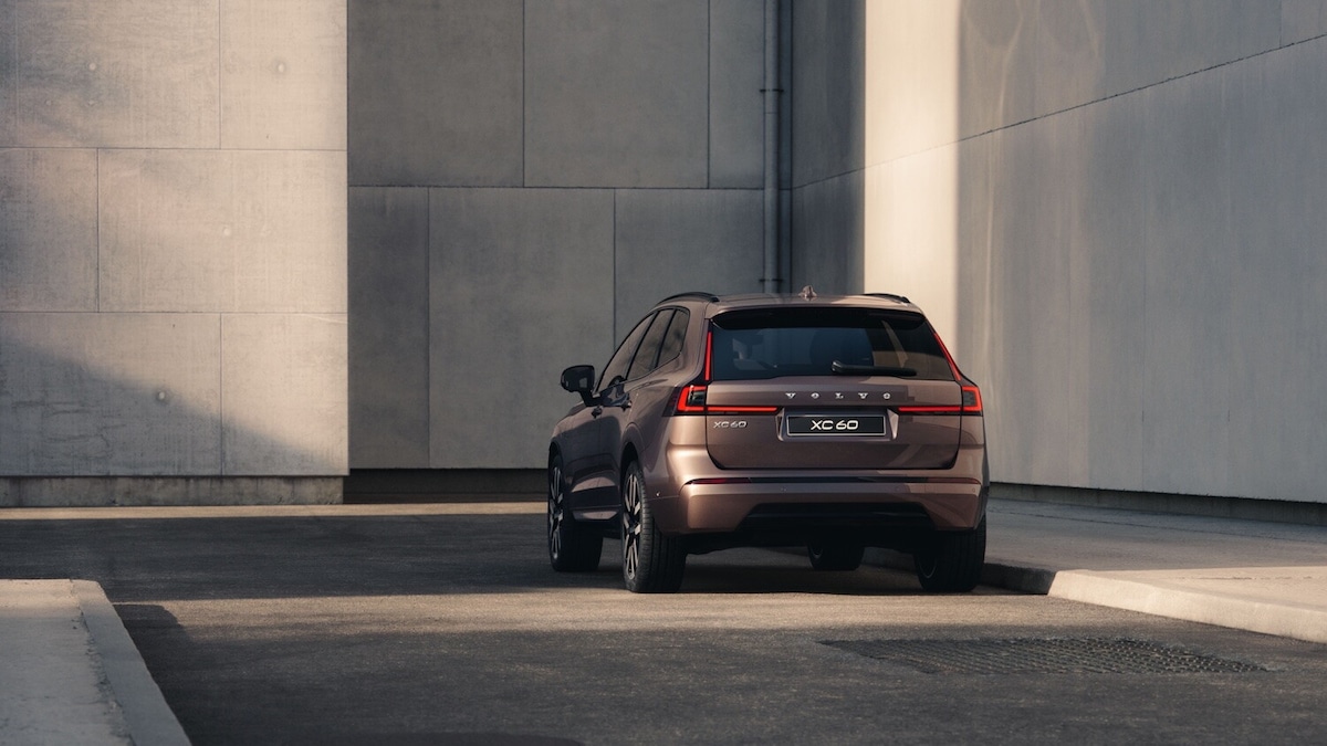 Volvo XC60 2027, plug-in dall'autonomia esagerata