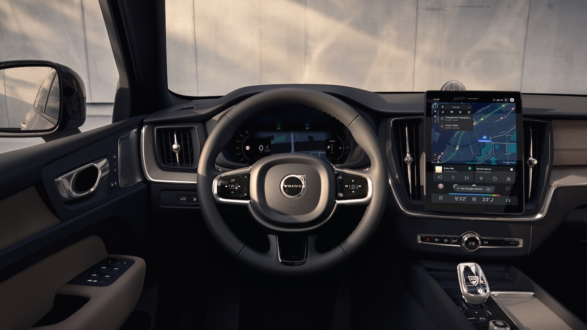 Volvo XC60 2027, plug-in dall'autonomia esagerata
