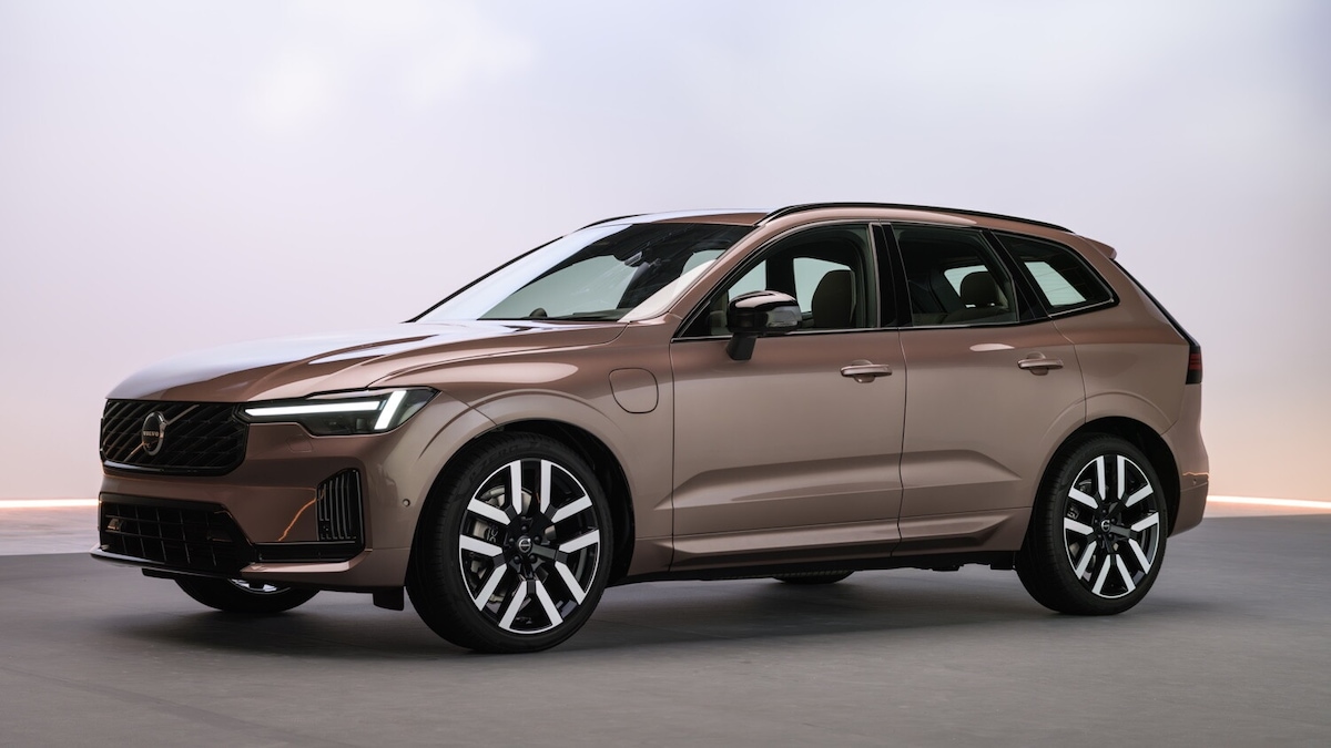 Volvo XC60 2027, plug-in dall'autonomia esagerata