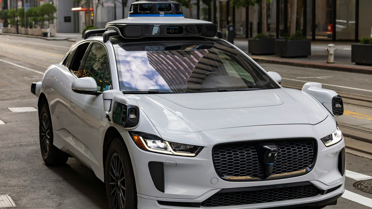 Guida autonoma, test a Milano con il nodo privacy