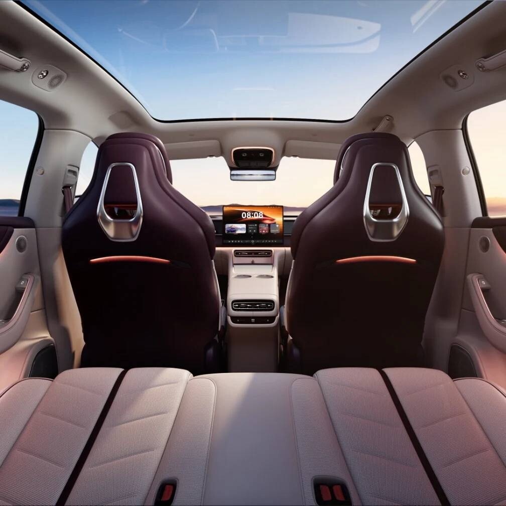 Luxeed RX, Suv con l'aria da Purosangue a meno di 35mila euro