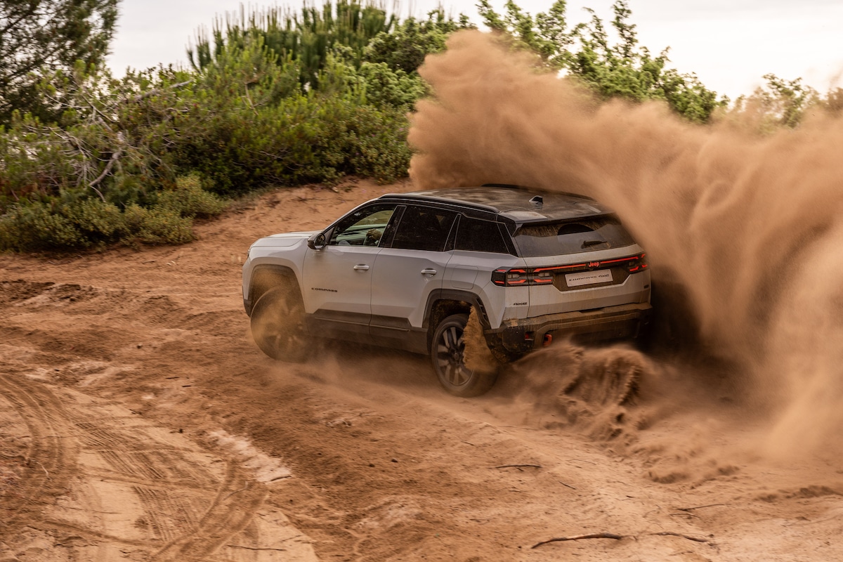 Jeep Compass 4xe, offroad elettrico a Rom-E