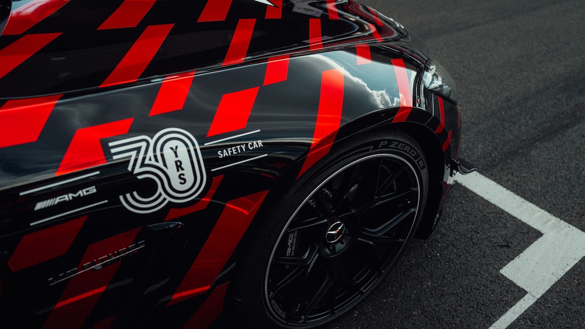 Pirelli P Zero R, 'scarpe' speciali per la nuova Safety Car di F1
