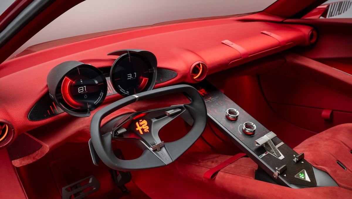 Alfa Romeo ci libererà dai maxi-schermi in auto