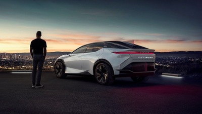 Lexus, quest'anno l'ibrida plug-in e nel 2022 l'elettrica nativa