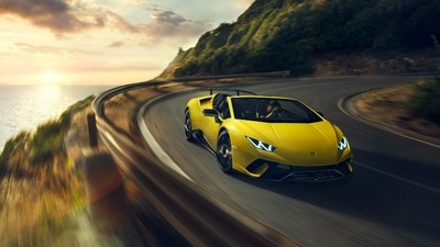 A 234 km/h con la Lamborghini appena comprata: multa e auto all'asta