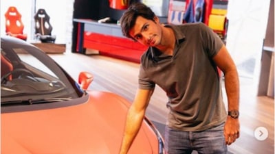 Carlos Sainz personalizza la sua Ferrari F8 Tributo
