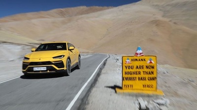 Lamborghini Urus, mai così in alto: il record di altitudine da 5.800 mt