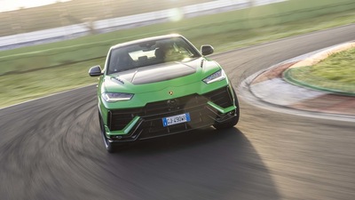 Lamborghini Urus Performante, l'hyper-Suv è tra noi