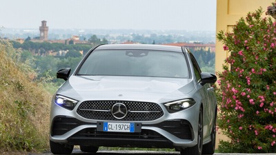 Mercedes Classe A, la prova della compatta premium