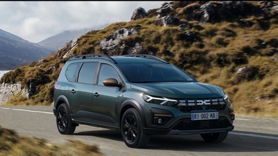 Dacia Jogger Hybrid, la guida completa all'acquisto