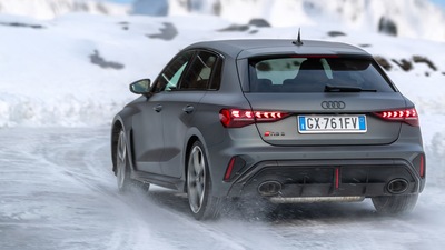 Nuova Audi RS3, la prova