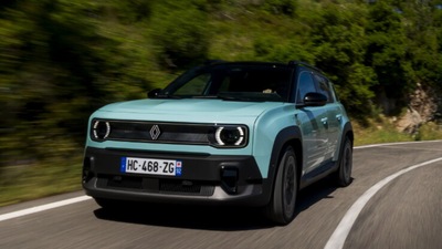 Nuova Renault 4 E-Tech Electric, il test
