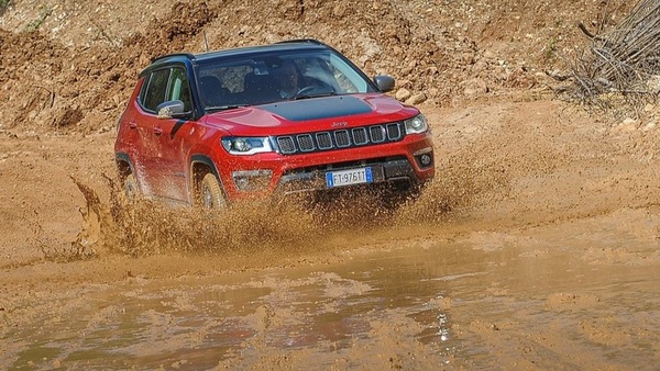 Jeep Compass Trailhawk, a prova di fango