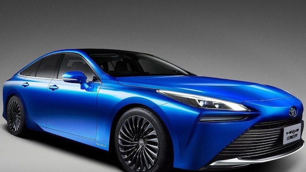 Nuova Toyota Mirai, a Tokyo la seconda generazione