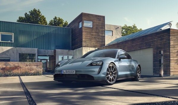 Porsche Taycan 4S, 'entry-level' con due specifiche di batteria