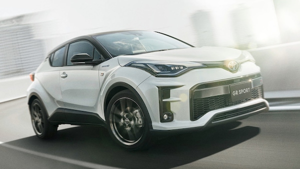 Toyota C-HR GR Sport, fa la sportiva in Giappone