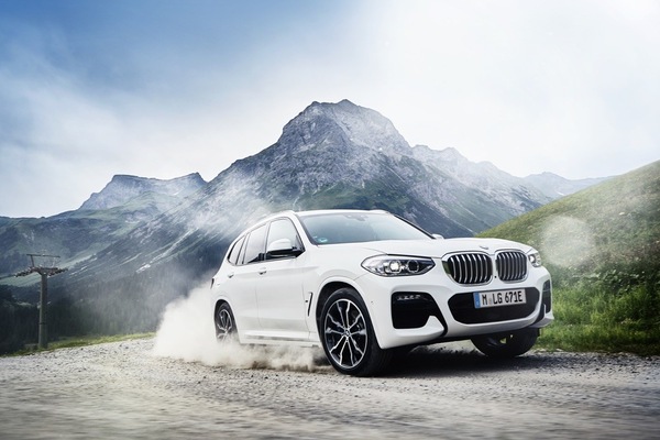 BMW X3 ibrida plug-in, in primavera spazio a xDrive30e