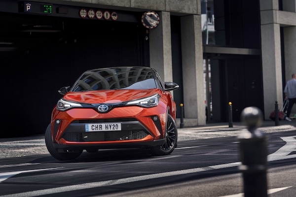 Toyota C-HR: lo show ibrido non si ferma più