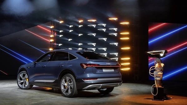 Audi e-tron Sportback, geniale illuminazione