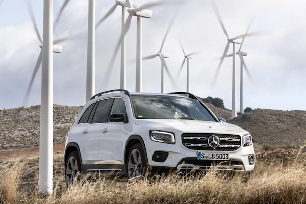 Mercedes GLB, il test su strada: FOTO