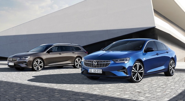 Opel Insignia restyling, luce sul 2020 con i nuovi fari full led Pixel