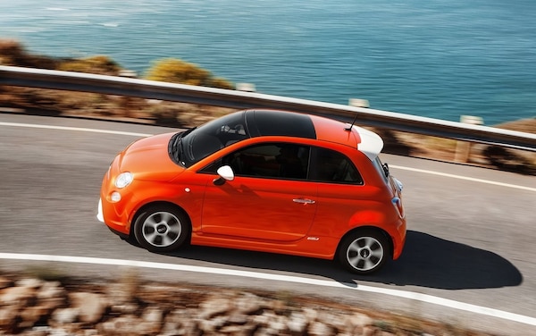 Nuova Fiat 500 elettrica prosegue lo sviluppo, muletti con dettagli RAM