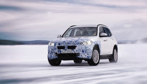 BMW iX3, i numeri di eDrive e batteria