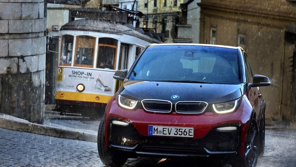 BMW i3, avanti fino al 2024