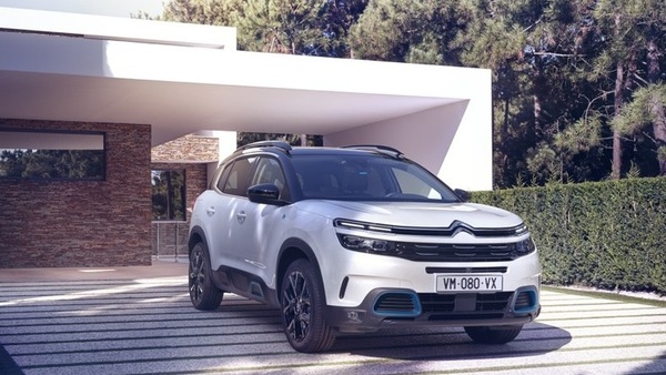 Citroen C5 Aircross ibrida plug-in, su strada a metà 2020